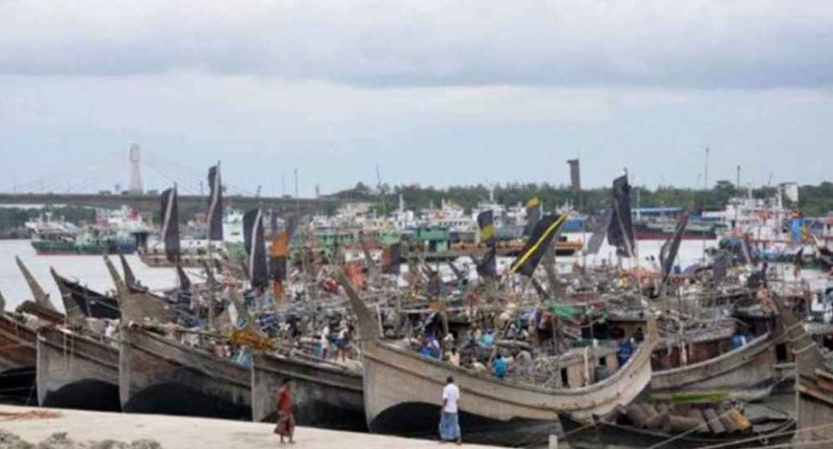 সাগরে মাছ ধরায় ৫৮ দিনের নিষেধাজ্ঞা