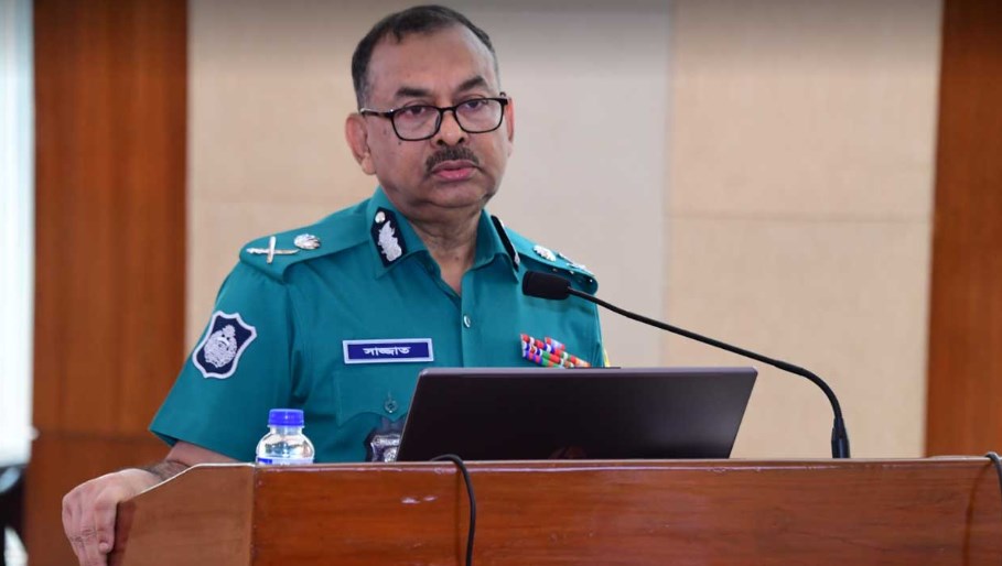 আড়ালের চেষ্টা নয়, অপরাধ হলেই মামলা