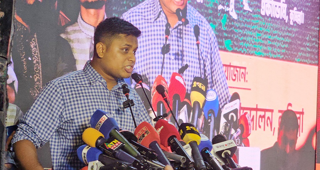 ‘বিএনপির রাজনীতিও আওয়ামী লীগের টাকায় চলে’