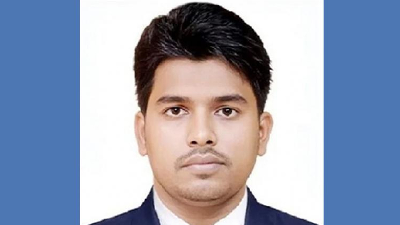 আসিফের সাবেক এপিএস মোয়াজ্জেমকে বিদেশ যাত্রায় নিষেধাজ্ঞা ও এনআইডি ব্লক