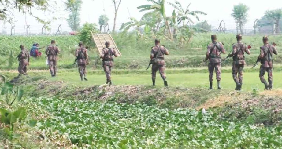 সীমান্তে বিএসএফের গুলি, বিজিবির সঙ্গে অবস্থান স্থানীয়দের