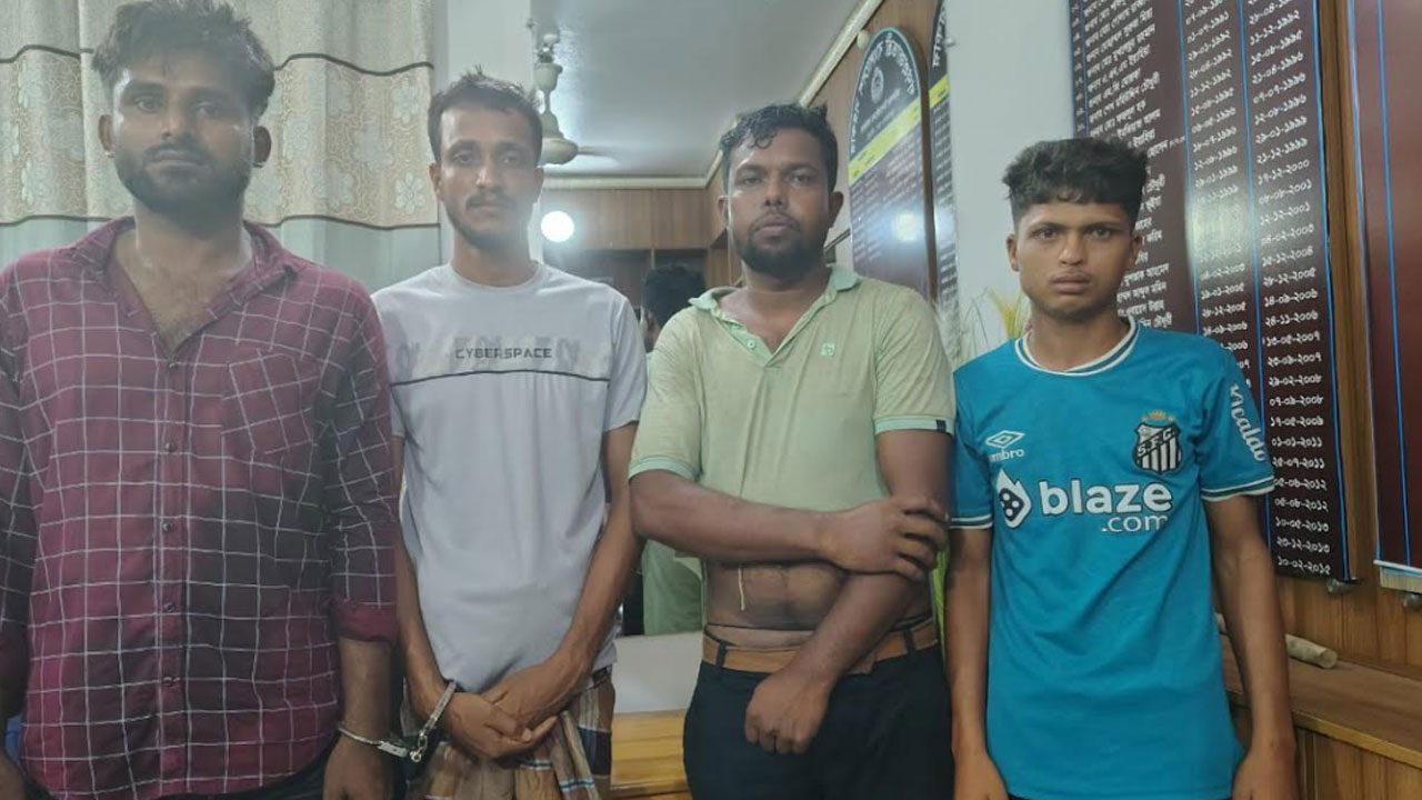 গ্রেপ্তার ফজর আলী, বাকি চারজনকে চলছে জিজ্ঞাসাবাদ