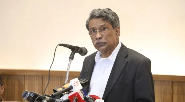 কমিশন কিছুই চাপিয়ে দিচ্ছে না : আলী রীয়াজ