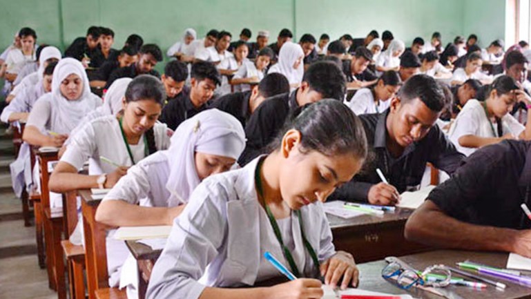 ২৪ জুলাইয়ের এইচএসসি পরীক্ষা স্থগিত: শিক্ষা উপদেষ্টা