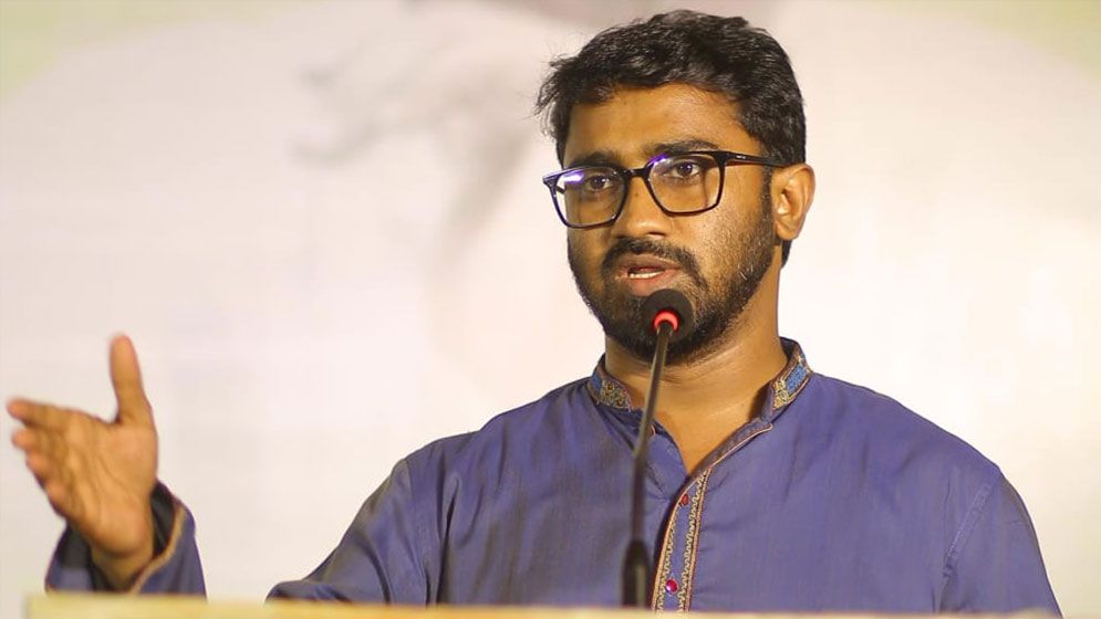 হাসিনাকে ডাকসুর আজীবন সদস্য করার প্রস্তাবে ভেটো দেওয়ায় শুরু হয় হামলা