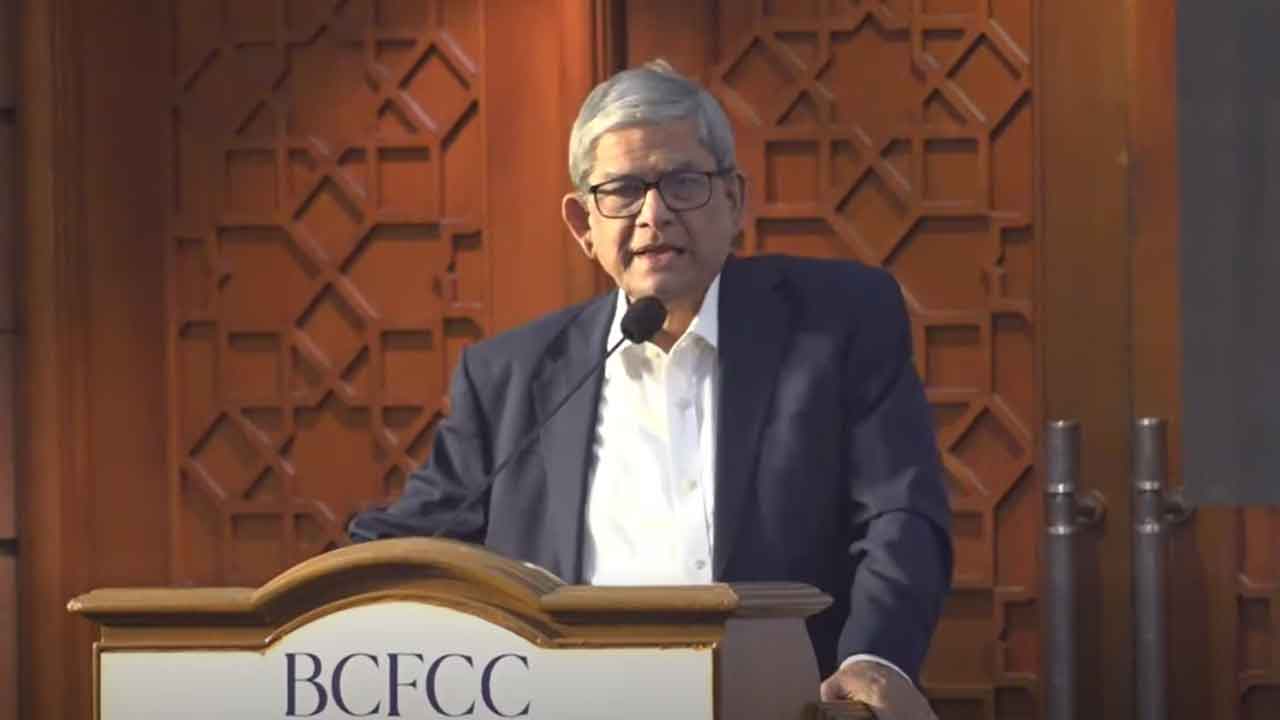 সাংবাদিকরা রাজনীতিকদের পকেটে ঢুকে গেলে সেটি সমস্যা হয়ে দাঁড়ায়