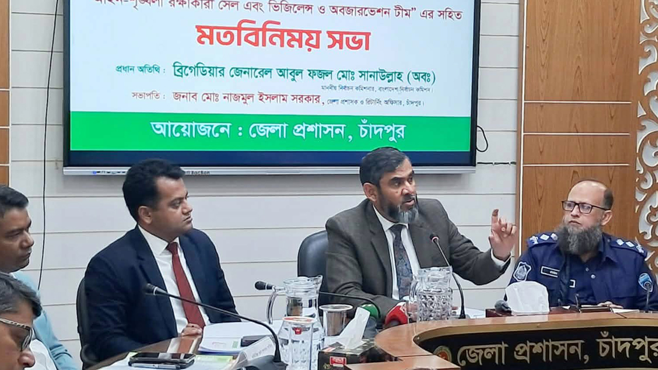 ভোটকেন্দ্রে কেউ বিশৃঙ্খলা করতে পারবে না : ইসি