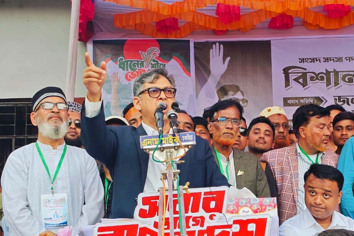 মুক্তিযোদ্ধাকে ভাড়া করে নিজেদের স্বাধীনতার পক্ষে দেখাতে চাচ্ছে জামায়াত: সালাহউদ্দিন