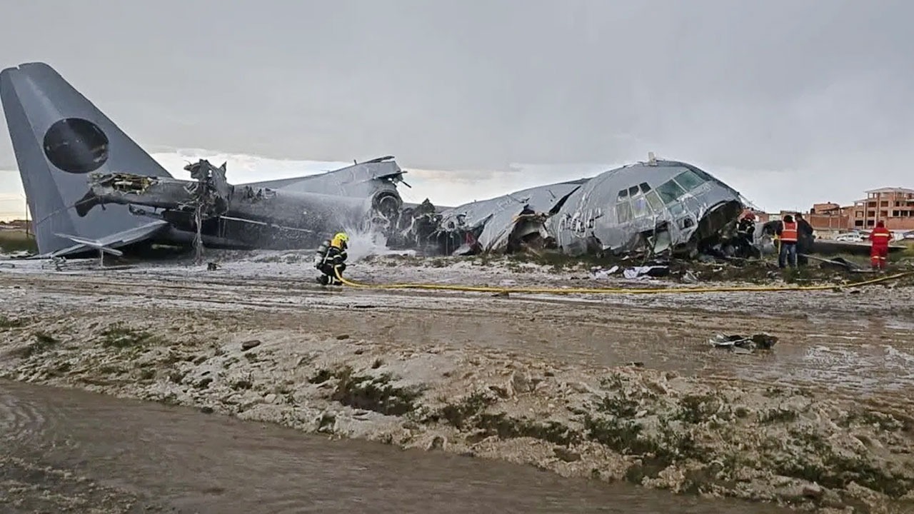 বলিভিয়ায় টাকা ভর্তি উড়োজাহাজ বিধ্বস্ত হয়ে ১৫ জন নিহত
