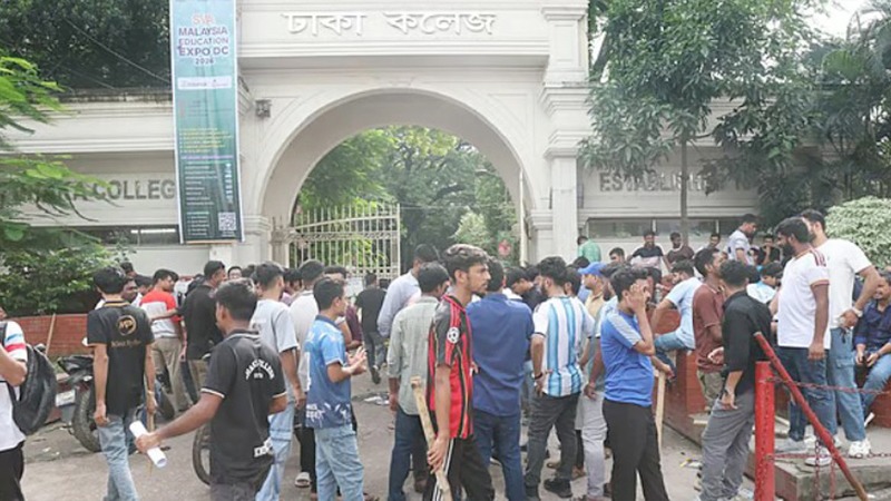রাজধানীর তিন ক্যাম্পাসে ছাত্রদল-ছাত্রশিবির সংঘর্ষ