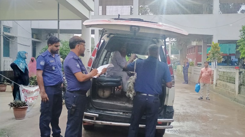 ধামরাইয়ে অটোরিকশা-পিকআপ ভ্যানের সংঘর্ষ, শিশুসহ নিহত ৩